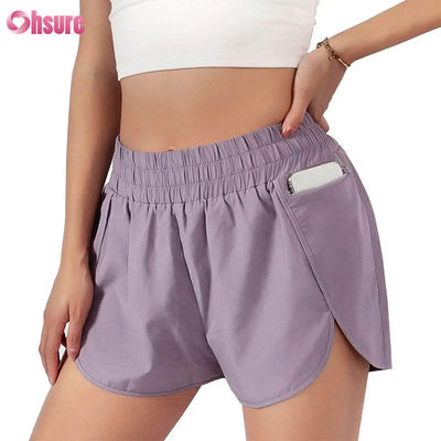Dames sneldrogende fitness hardloopshorts sneldrogende sportlaag met elastische tailleband ademende atletiekkleding fabrikant