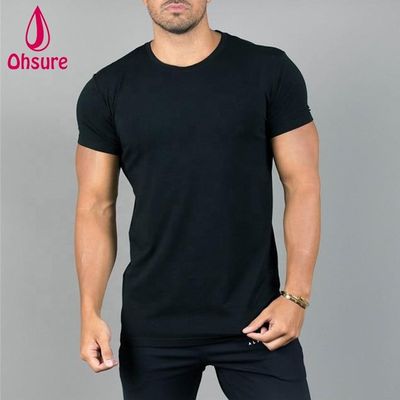 Aangepaste bedrukking sport korte mouw heren workout gym T-shirt fitness gym compressie zwart casual print patroon gebreid OEM