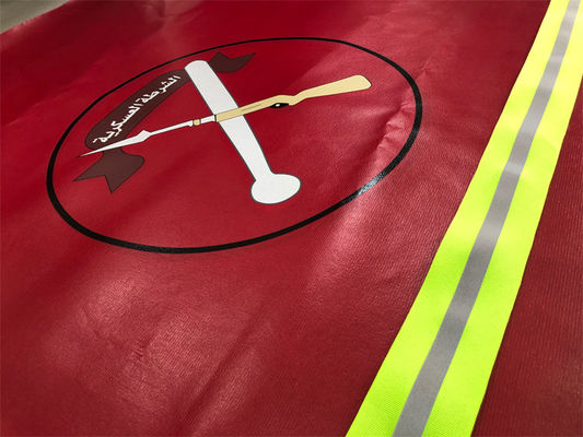 Op maat bedrukte waterbestendige PVC vinyl banner 100% polyester voor buitenreclame direct van de Chinese fabriek